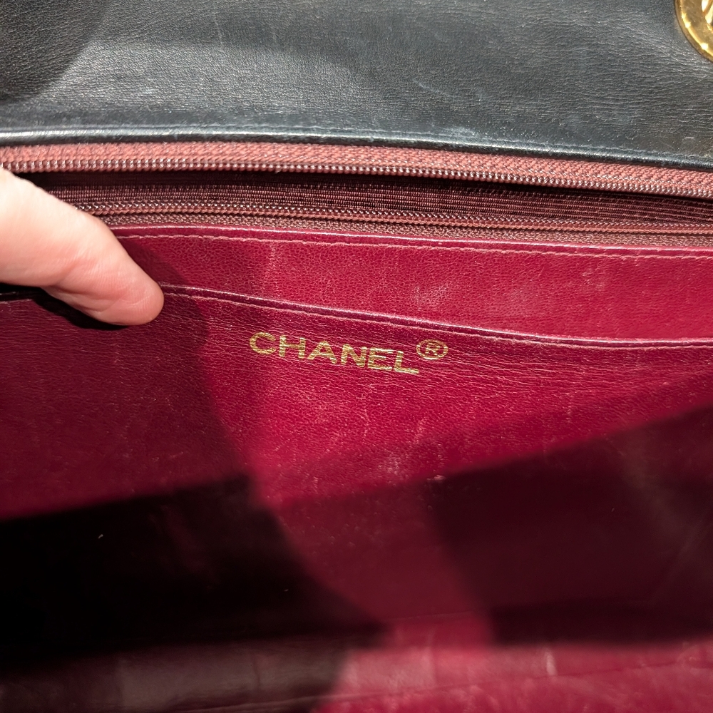 VINTAGE CHANEL Bag - Picture 3 of 11